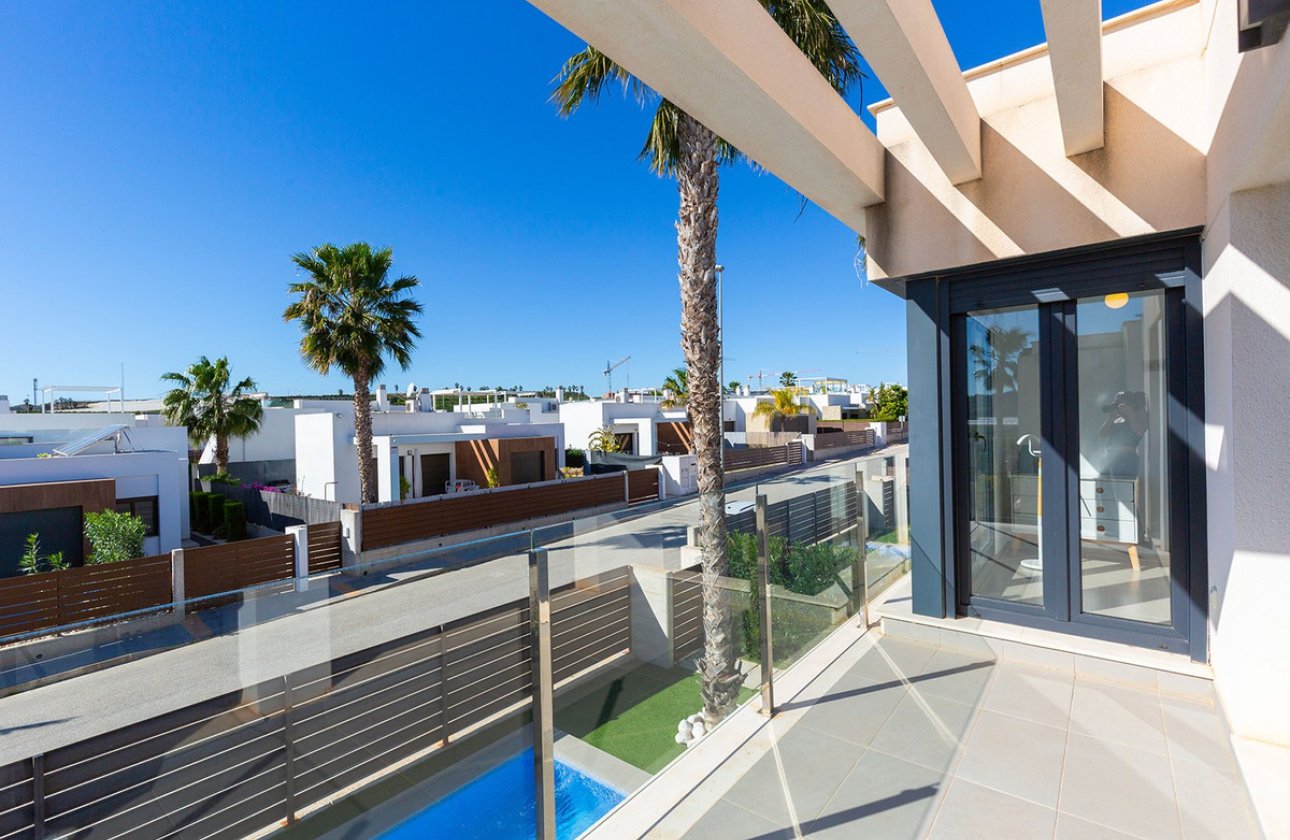 Resale - Villa -
Orihuela - Vistabella Golf