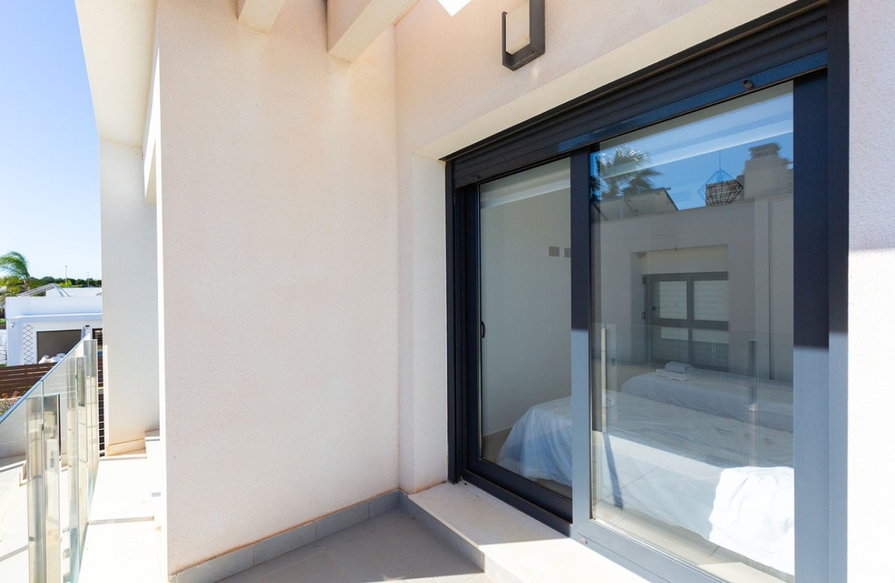 Resale - Villa -
Orihuela - Vistabella Golf