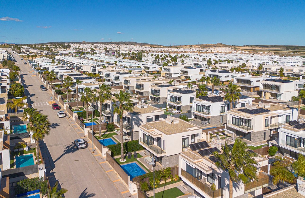 Resale - Villa -
Orihuela - Vistabella Golf