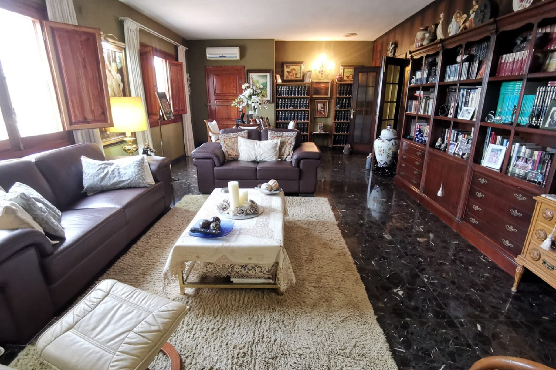 Resale - Villa -
Pedreguer - Pedreguer Centro