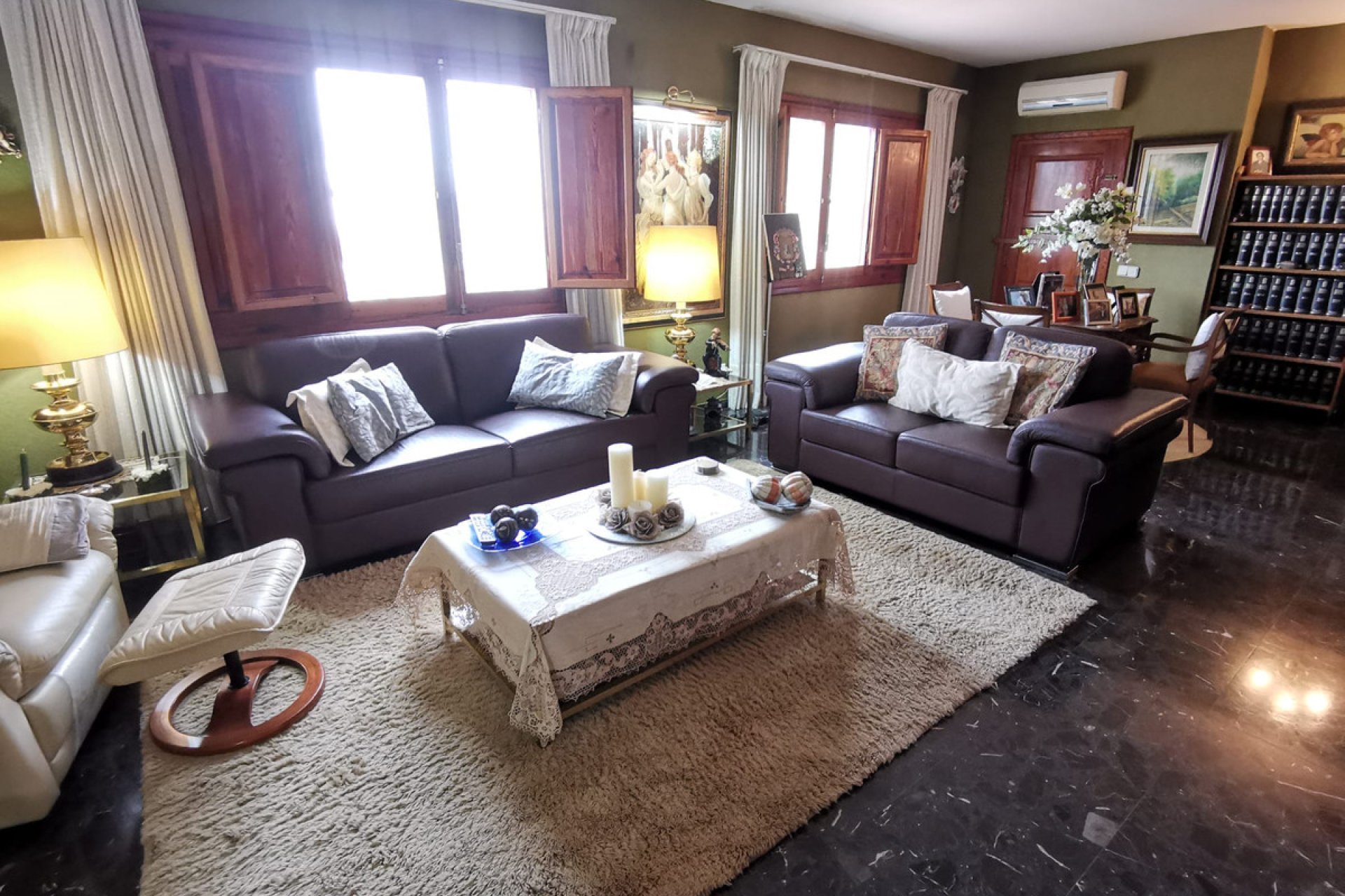 Resale - Villa -
Pedreguer - Pedreguer Centro