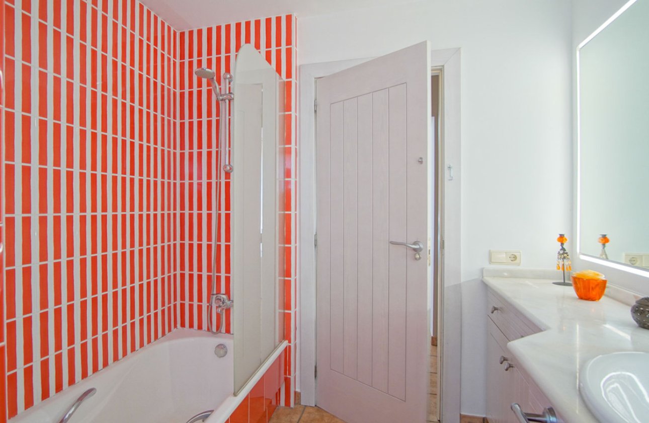 Resale - Villa -
Pedreguer - Pedreguer Centro