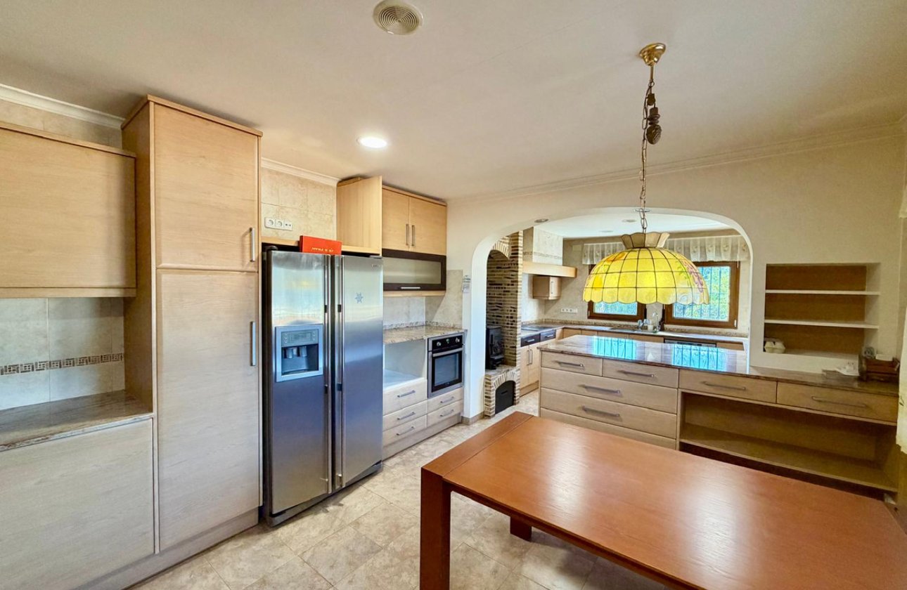 Resale - Villa -
Pedreguer - Pedreguer Centro