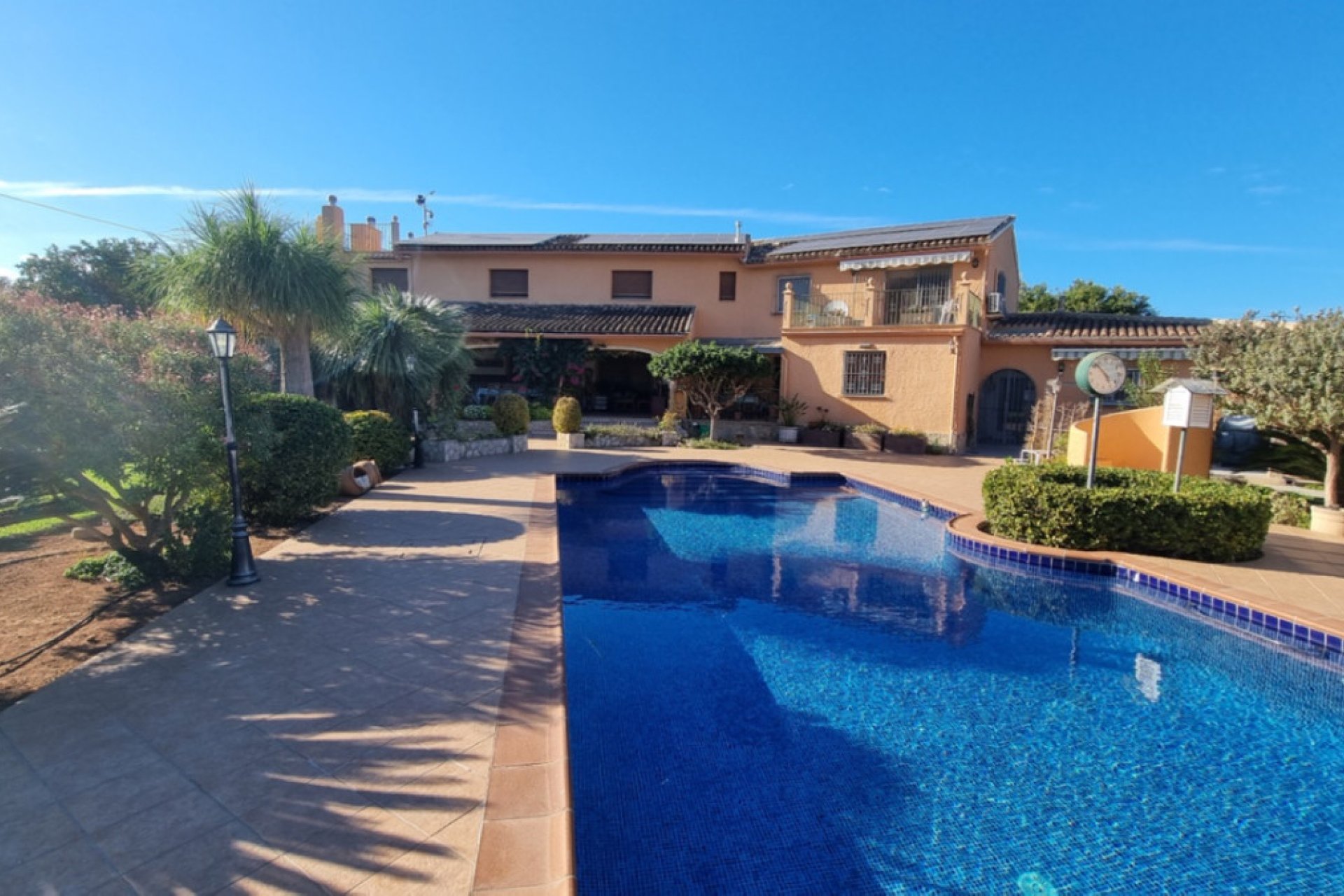 Resale - Villa -
Pedreguer - Pedreguer Centro