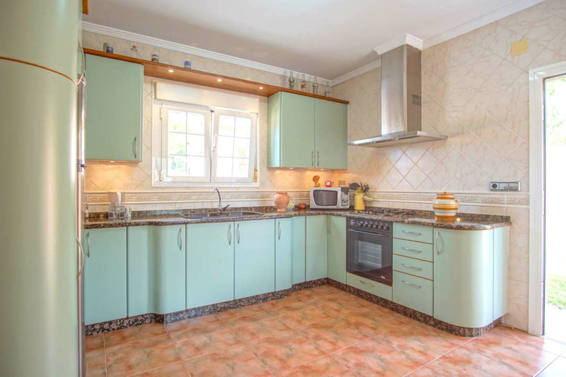 Resale - Villa -
Pinoso - Los Pinos