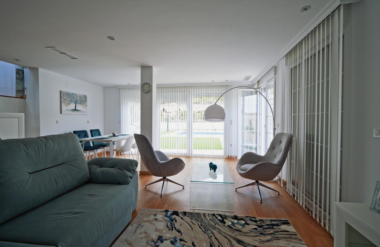 Resale - Villa -
Polop - Polop Centro