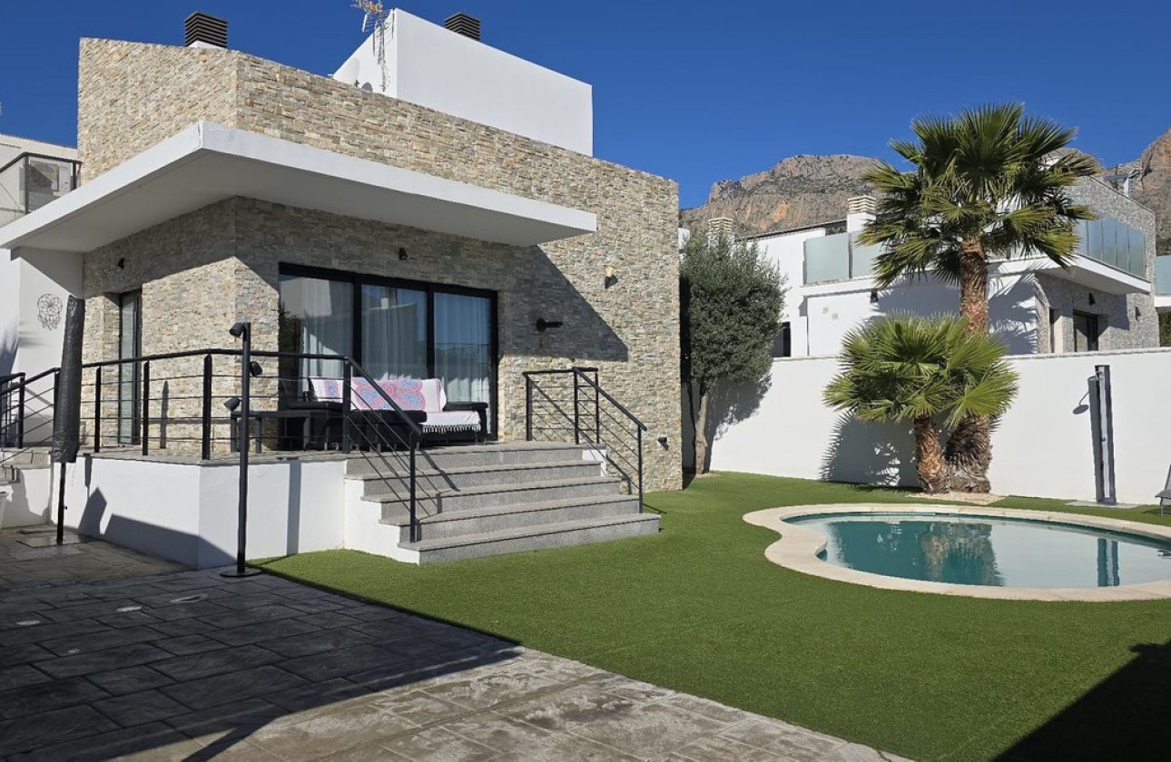 Resale - Villa -
Polop - Polop Centro