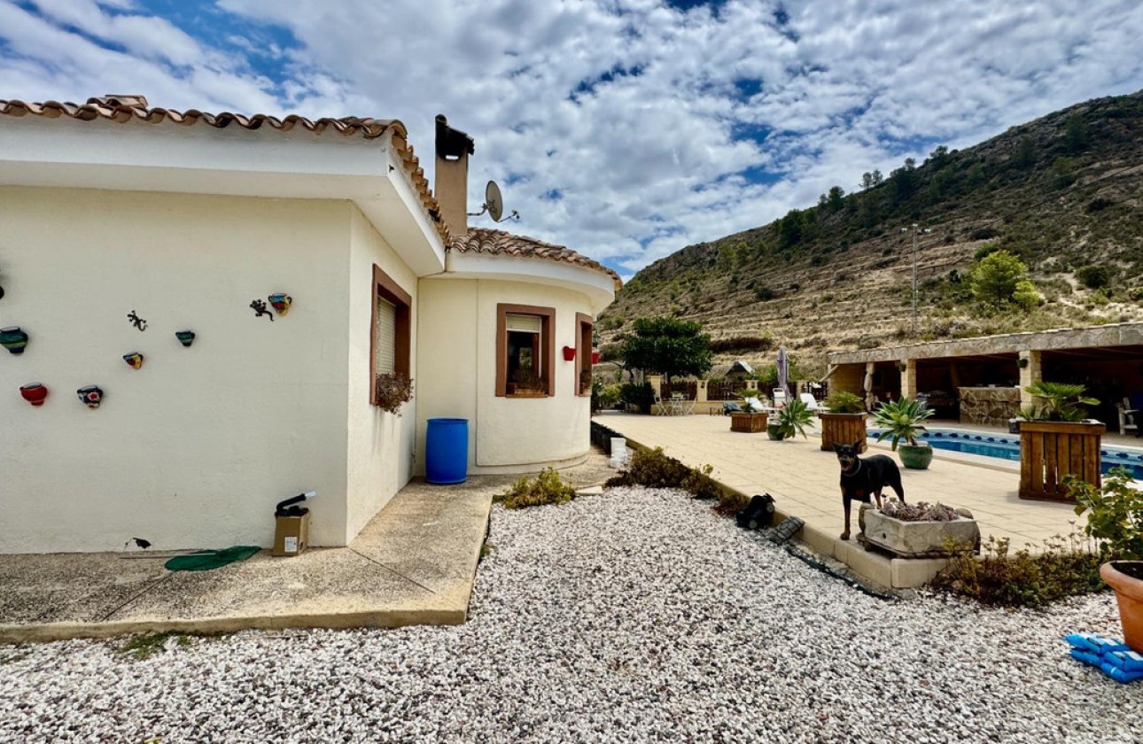 Resale - Villa -
Relleu - Relleu Centro