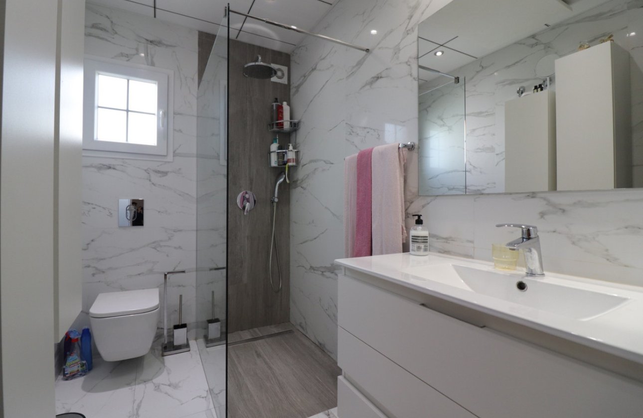 Resale - Villa -
Rojales - Ciudad Quesada