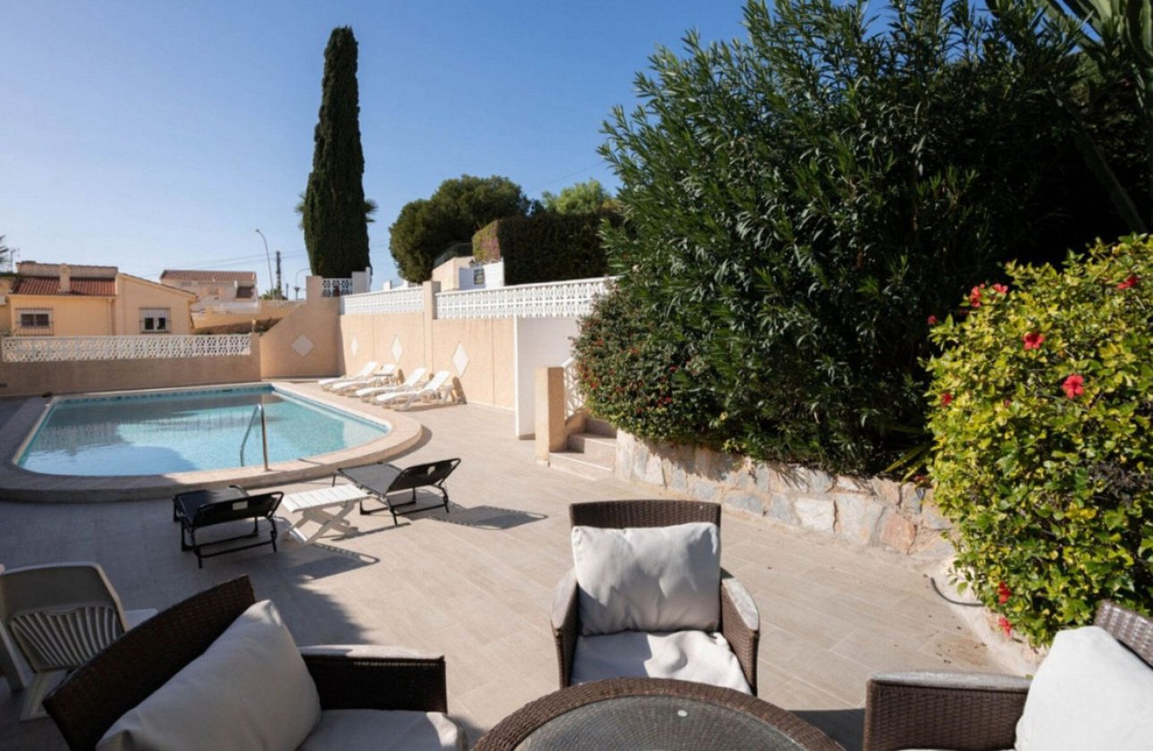 Resale - Villa -
Rojales - Ciudad Quesada