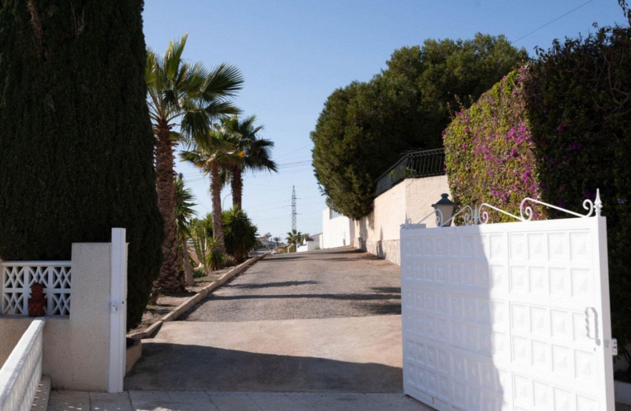 Resale - Villa -
Rojales - Ciudad Quesada