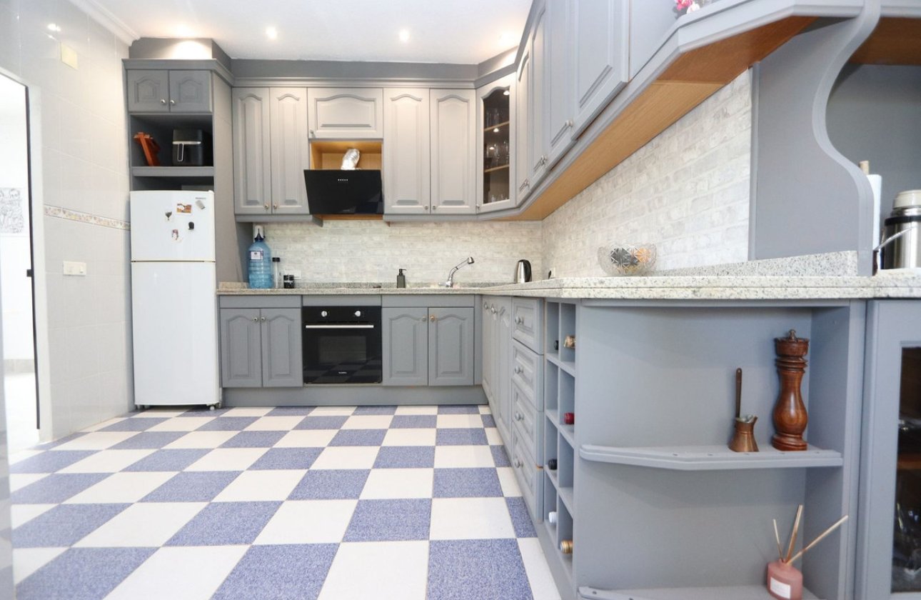 Resale - Villa -
Rojales - Ciudad Quesada