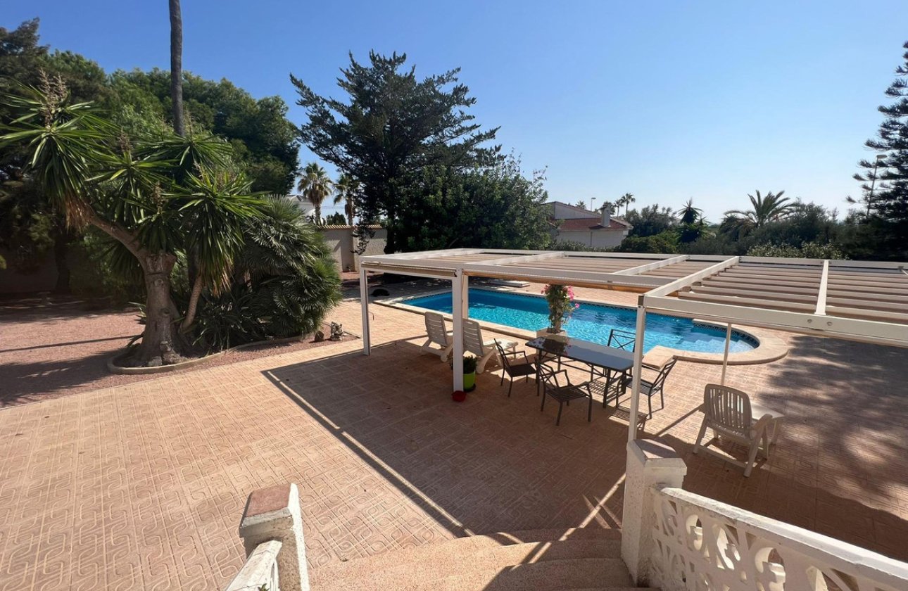 Resale - Villa -
Rojales - Ciudad Quesada