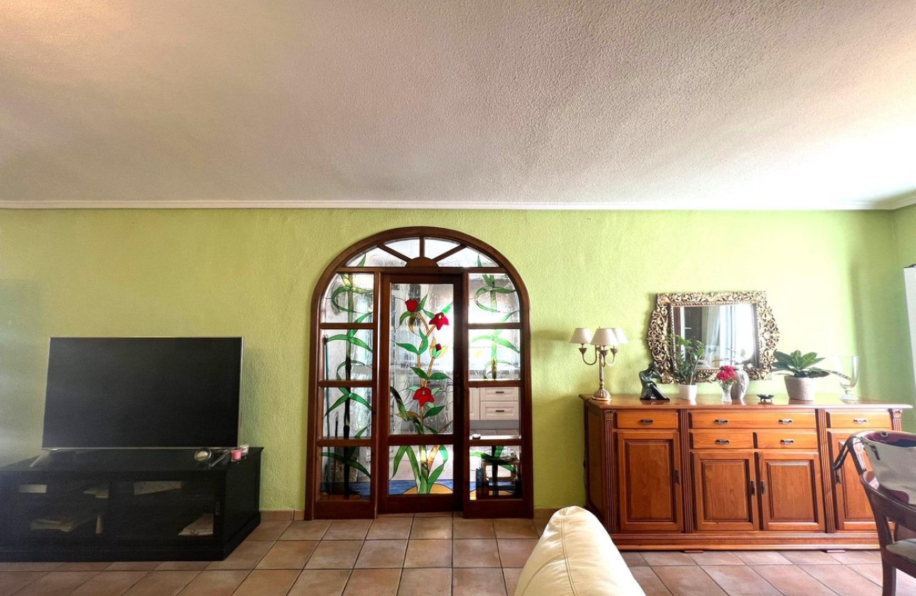 Resale - Villa -
Rojales - Ciudad Quesada
