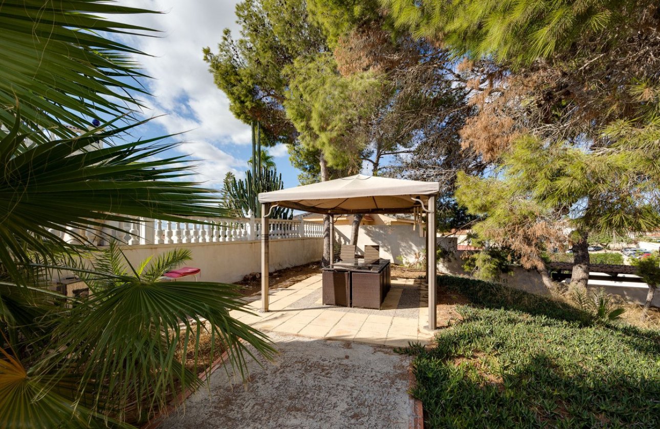 Resale - Villa -
Rojales - Ciudad Quesada