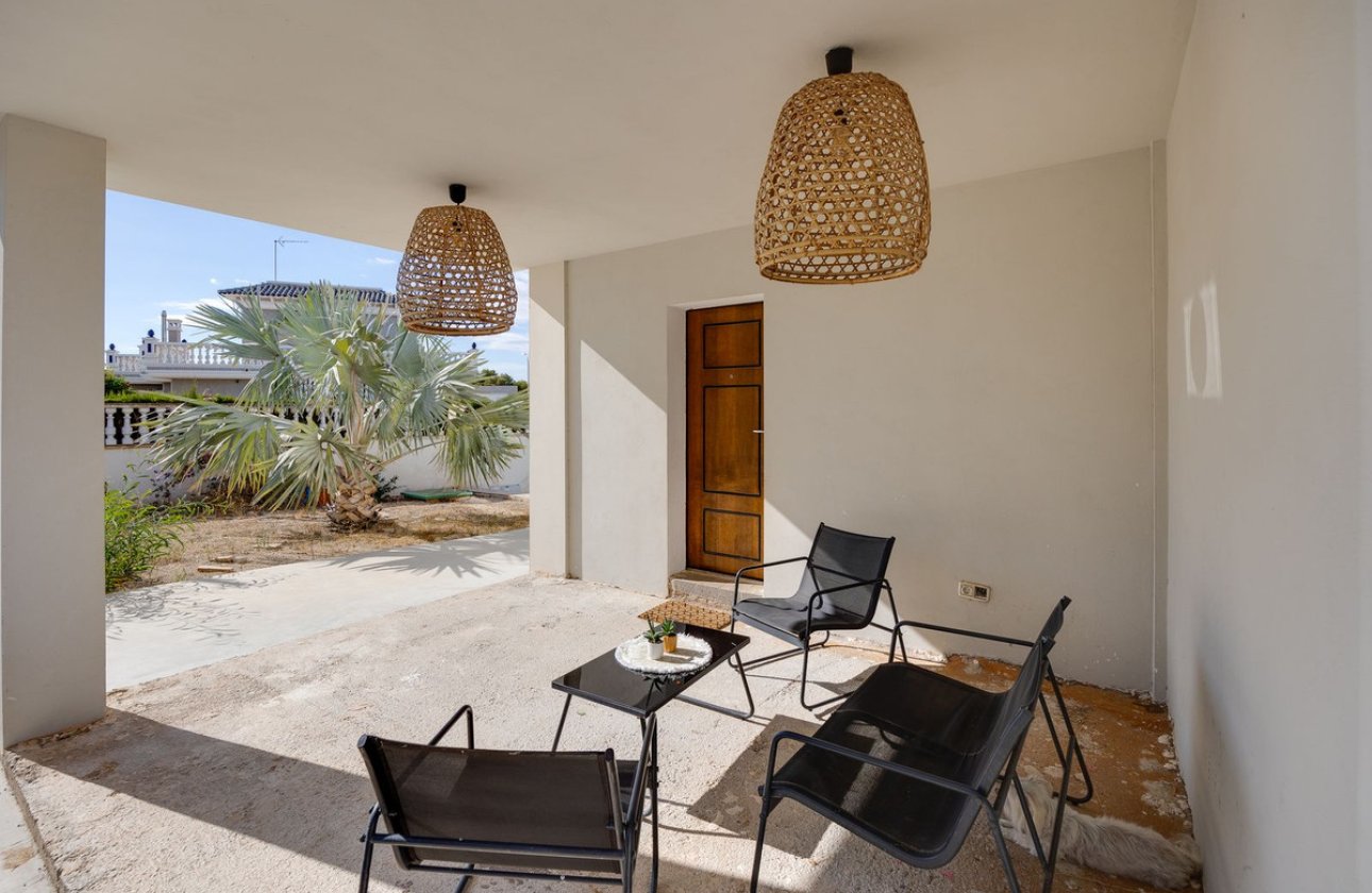 Resale - Villa -
Rojales - Ciudad Quesada