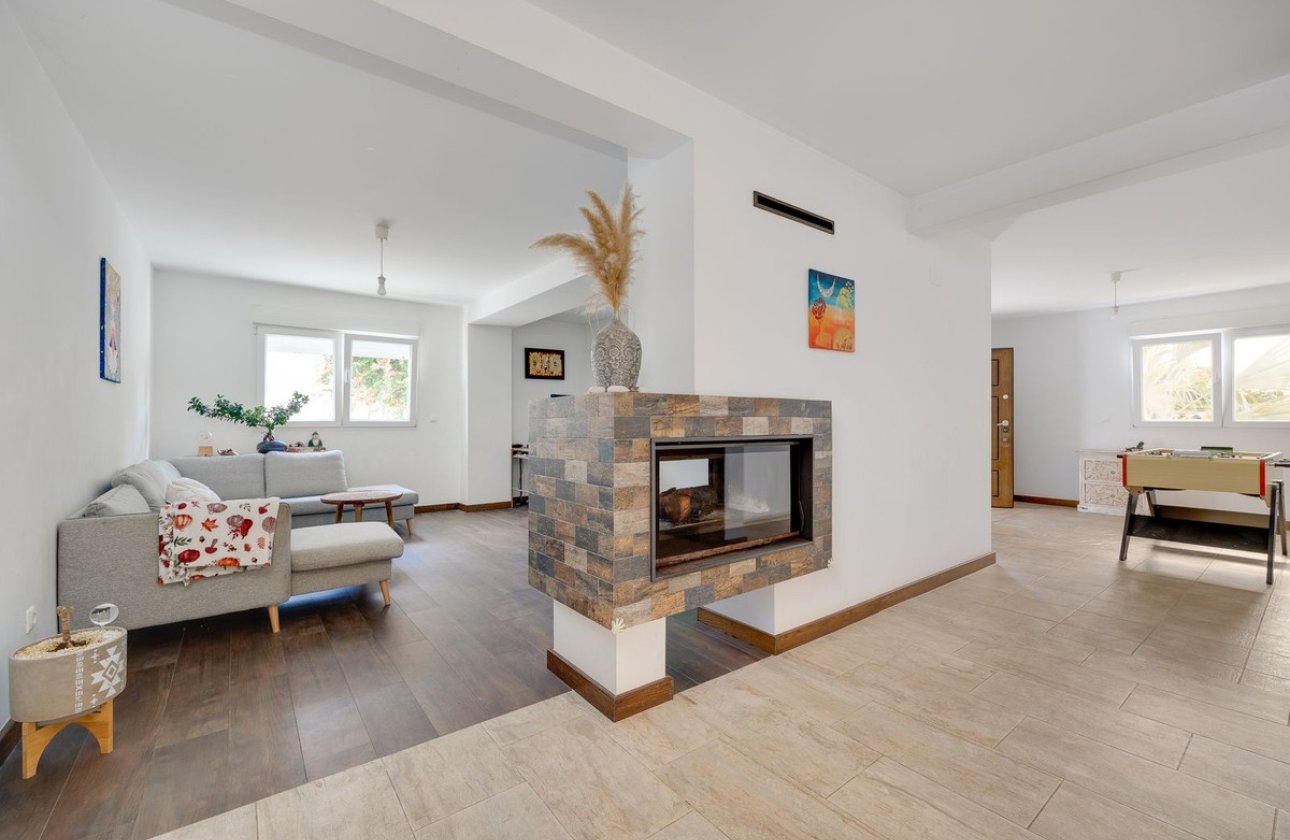 Resale - Villa -
Rojales - Ciudad Quesada