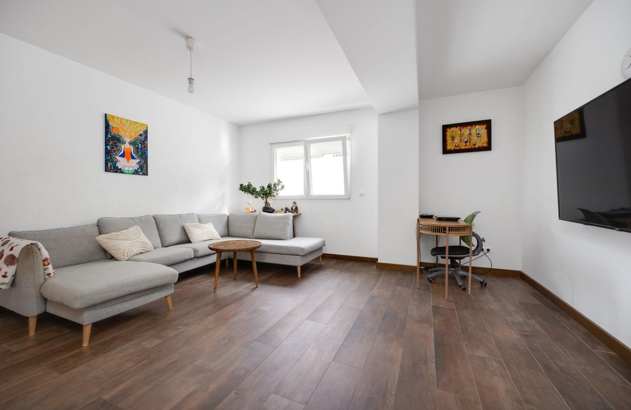 Resale - Villa -
Rojales - Ciudad Quesada