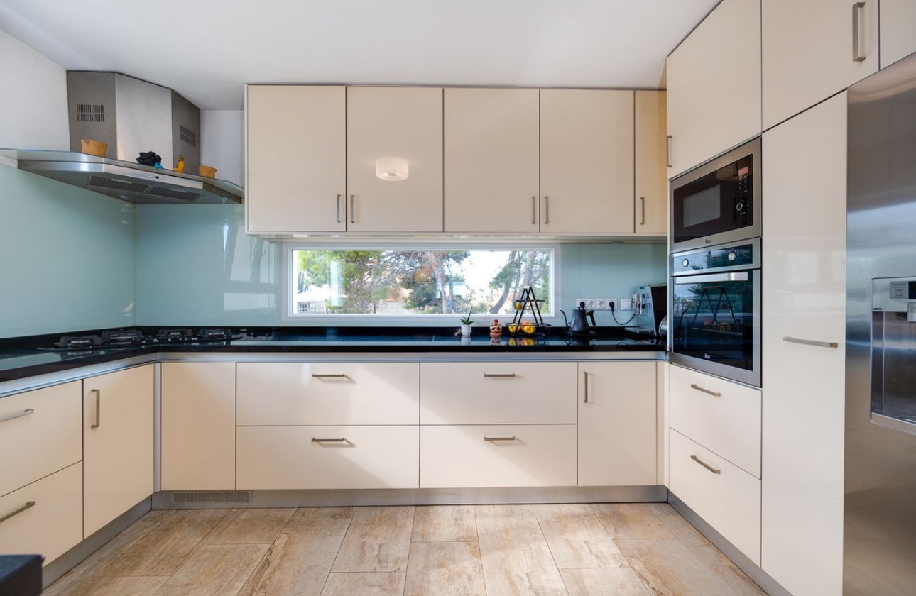 Resale - Villa -
Rojales - Ciudad Quesada