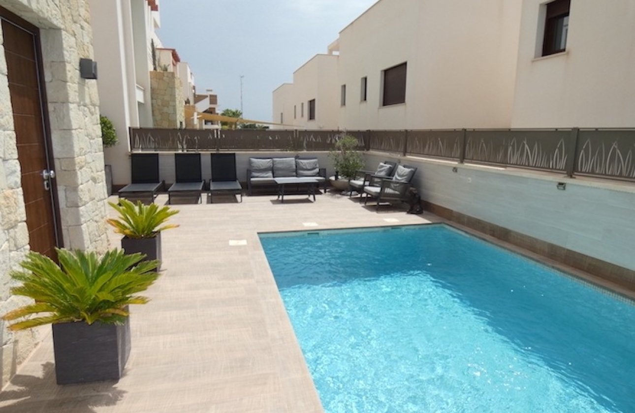 Resale - Villa -
Rojales - Ciudad Quesada