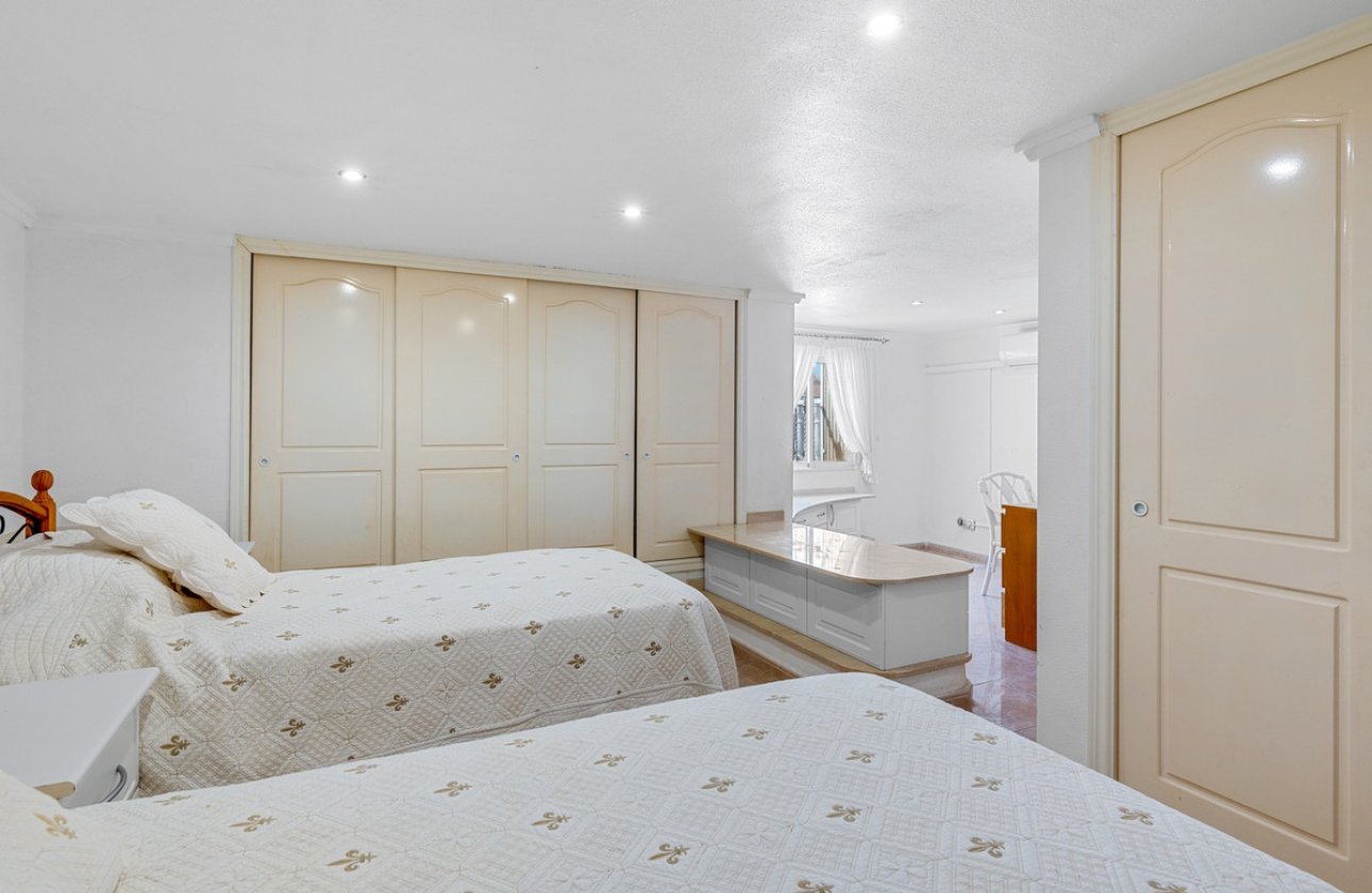 Resale - Villa -
Rojales - Ciudad Quesada