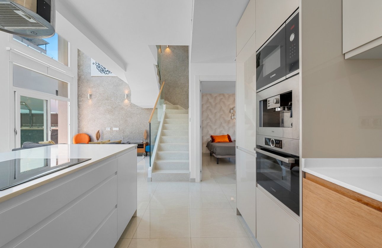 Resale - Villa -
Rojales - Ciudad Quesada