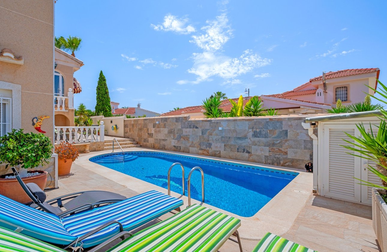 Resale - Villa -
Rojales - Ciudad Quesada