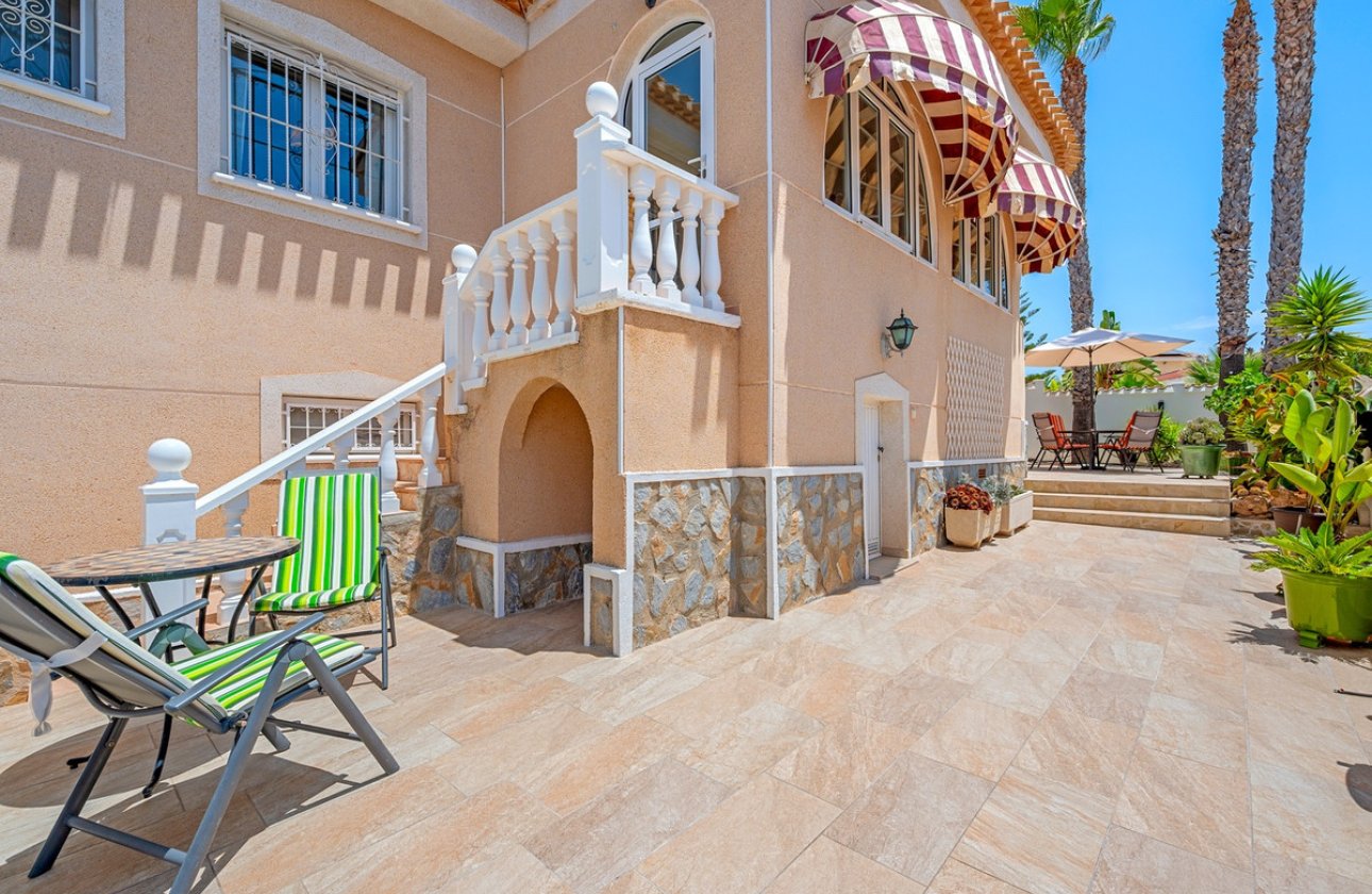 Resale - Villa -
Rojales - Ciudad Quesada