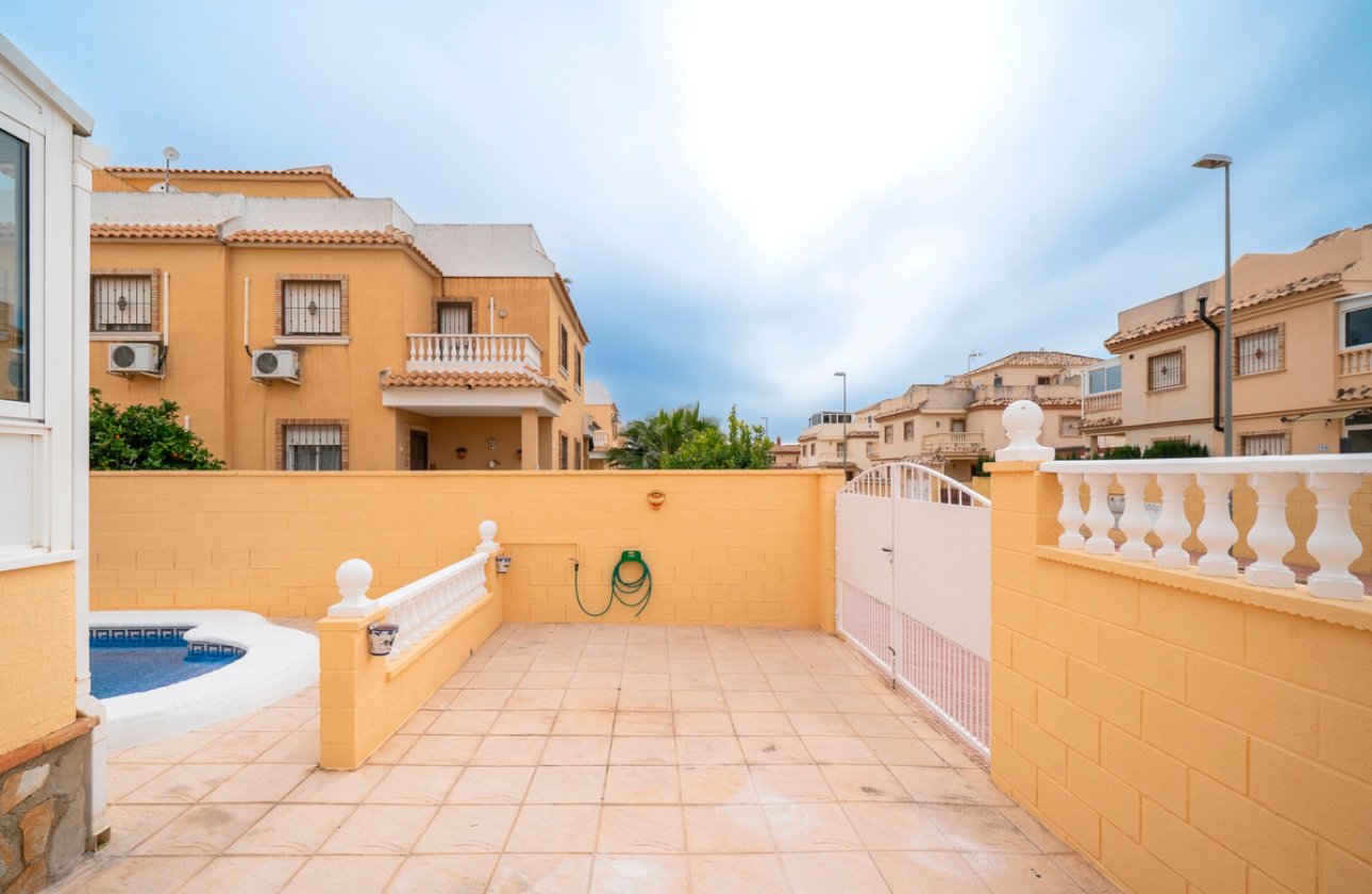 Resale - Villa -
Rojales - Ciudad Quesada