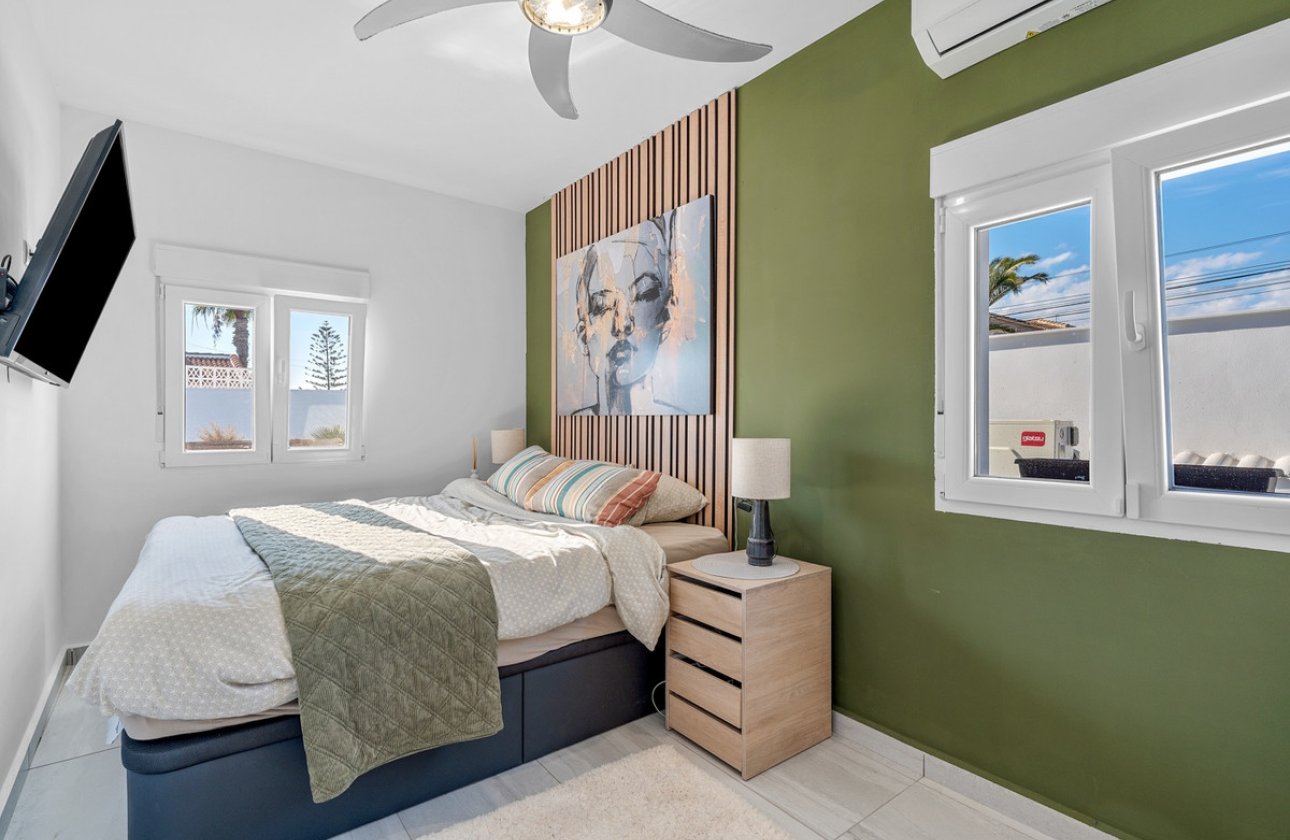 Resale - Villa -
Rojales - Ciudad Quesada