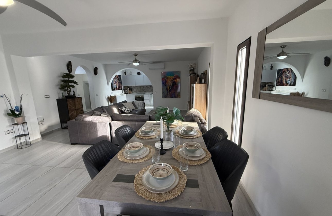 Resale - Villa -
Rojales - Ciudad Quesada