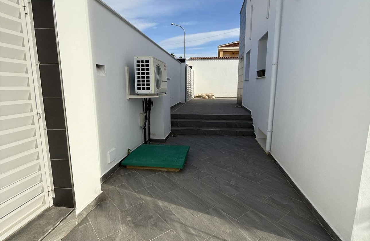 Resale - Villa -
Rojales - Ciudad Quesada