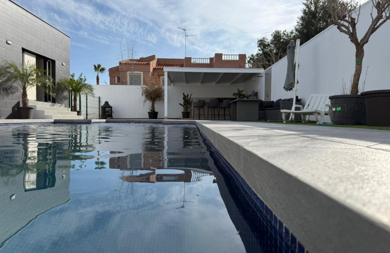 Resale - Villa -
Rojales - Ciudad Quesada