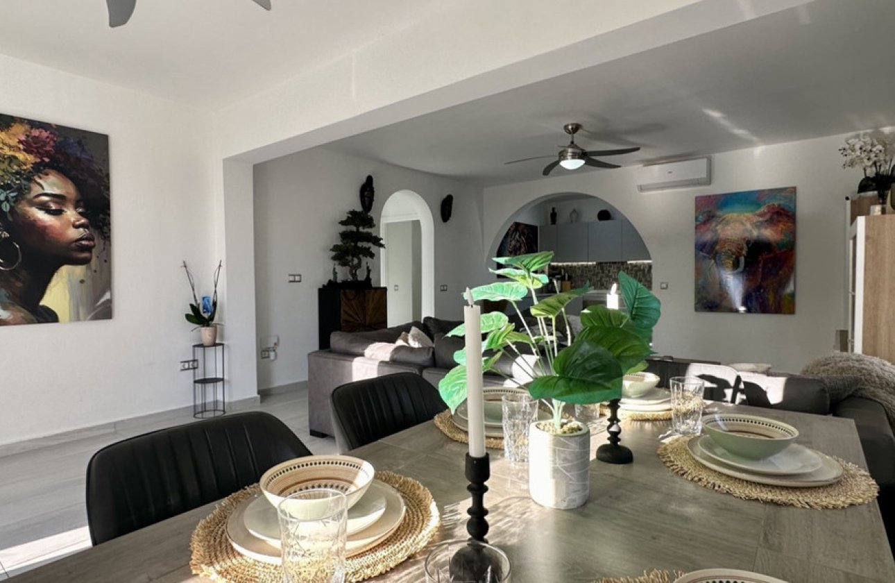 Resale - Villa -
Rojales - Ciudad Quesada