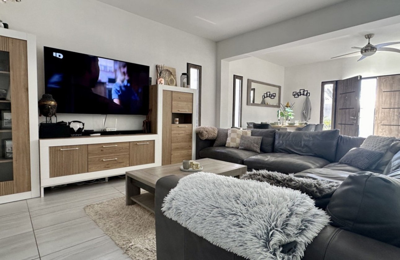 Resale - Villa -
Rojales - Ciudad Quesada