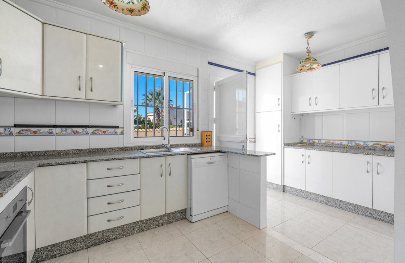 Resale - Villa -
Rojales - Ciudad Quesada