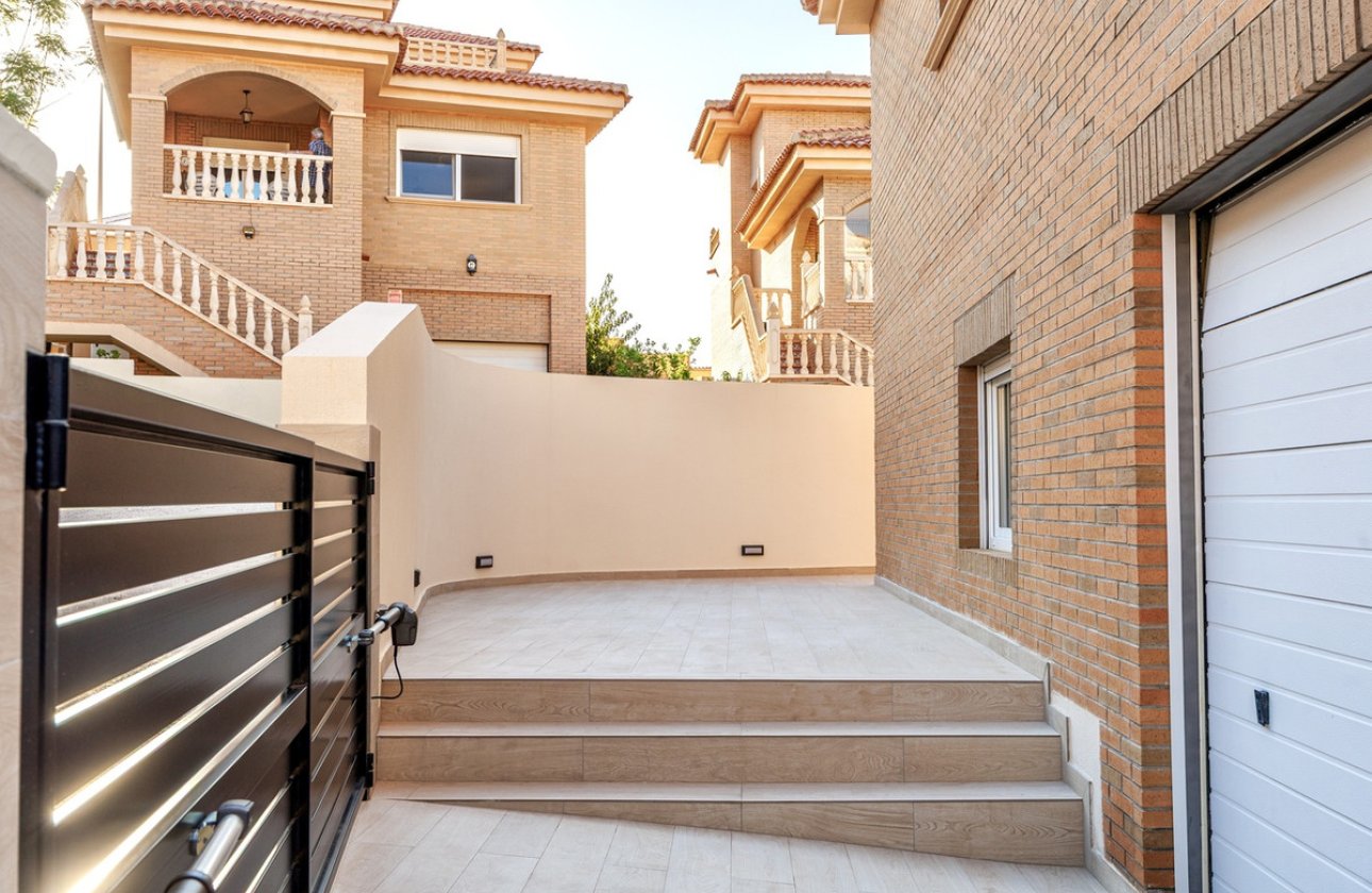 Resale - Villa -
Rojales - Rojales Centro