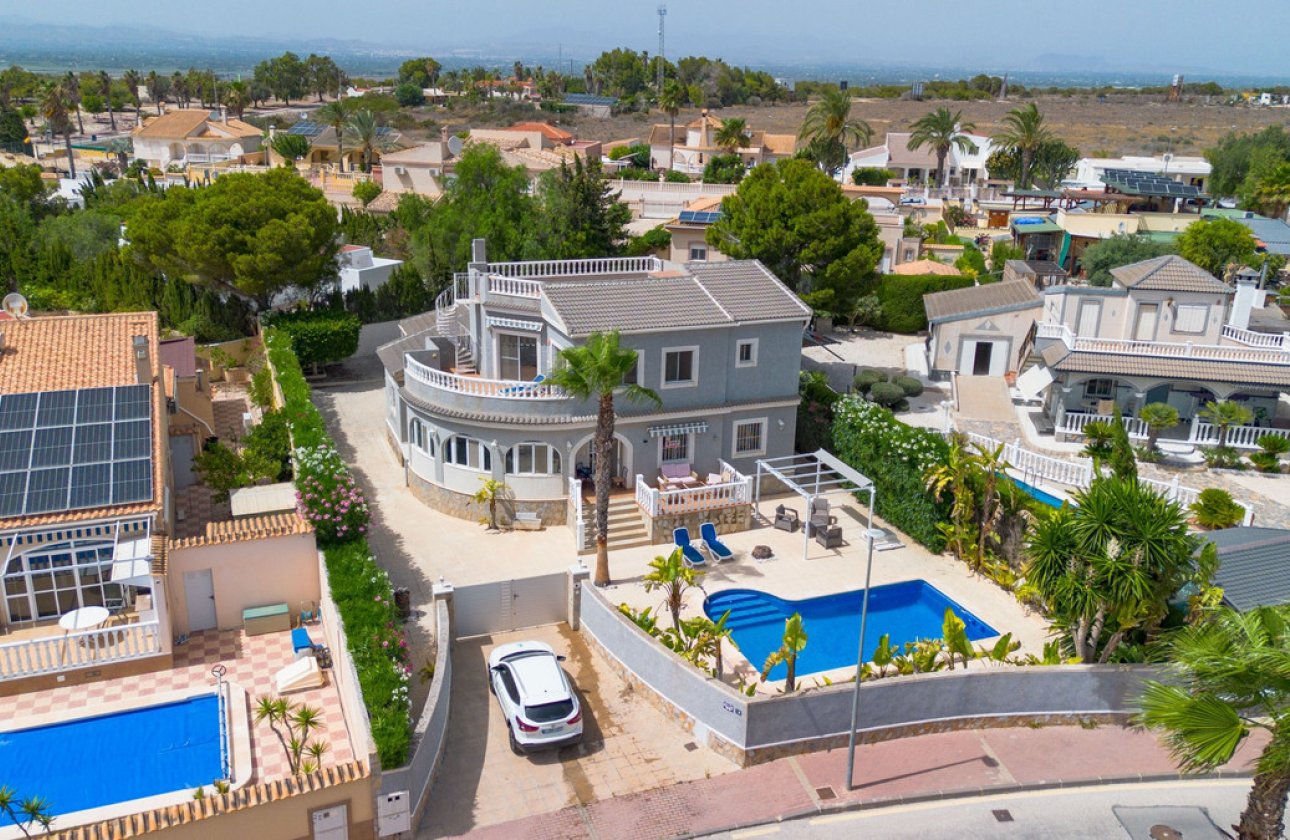 Resale - Villa -
San Fulgencio - La Marina