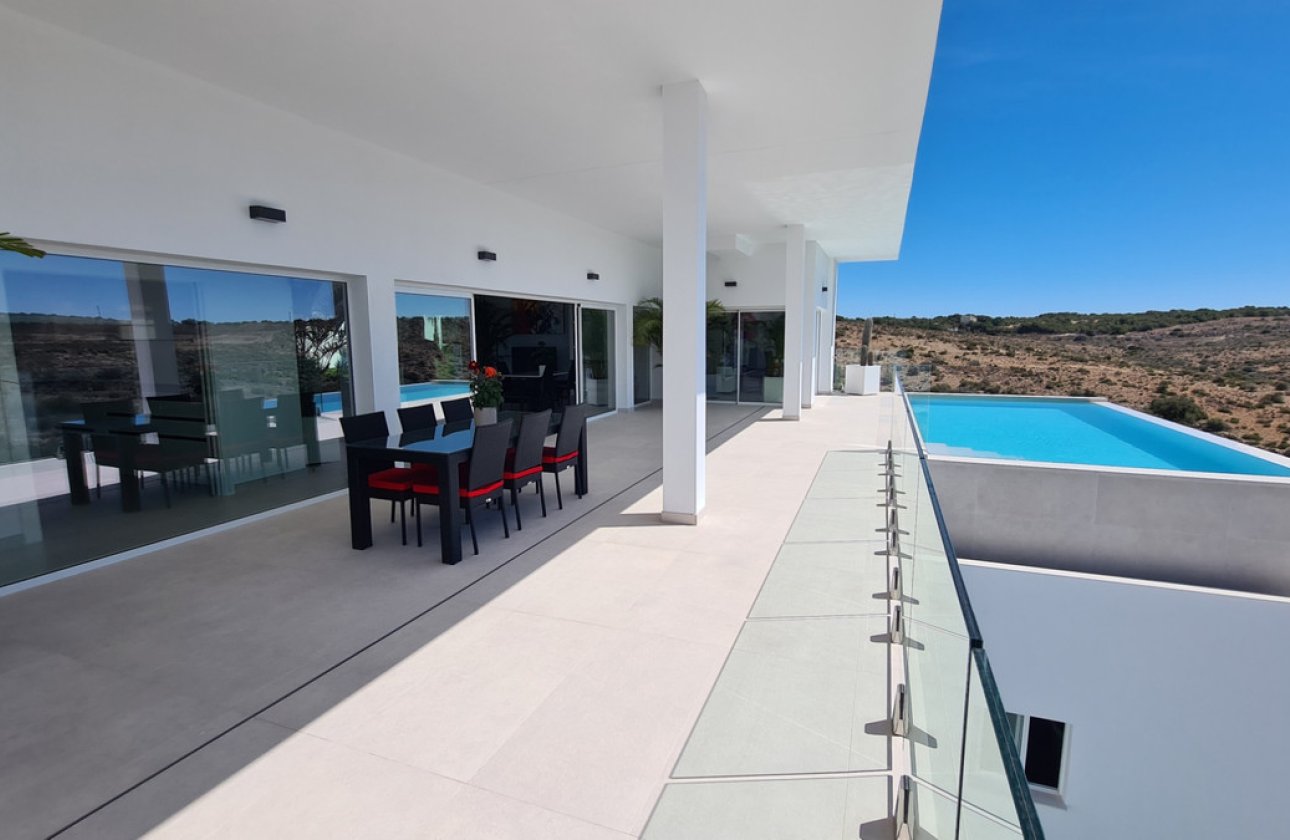 Resale - Villa -
San Fulgencio - La Marina