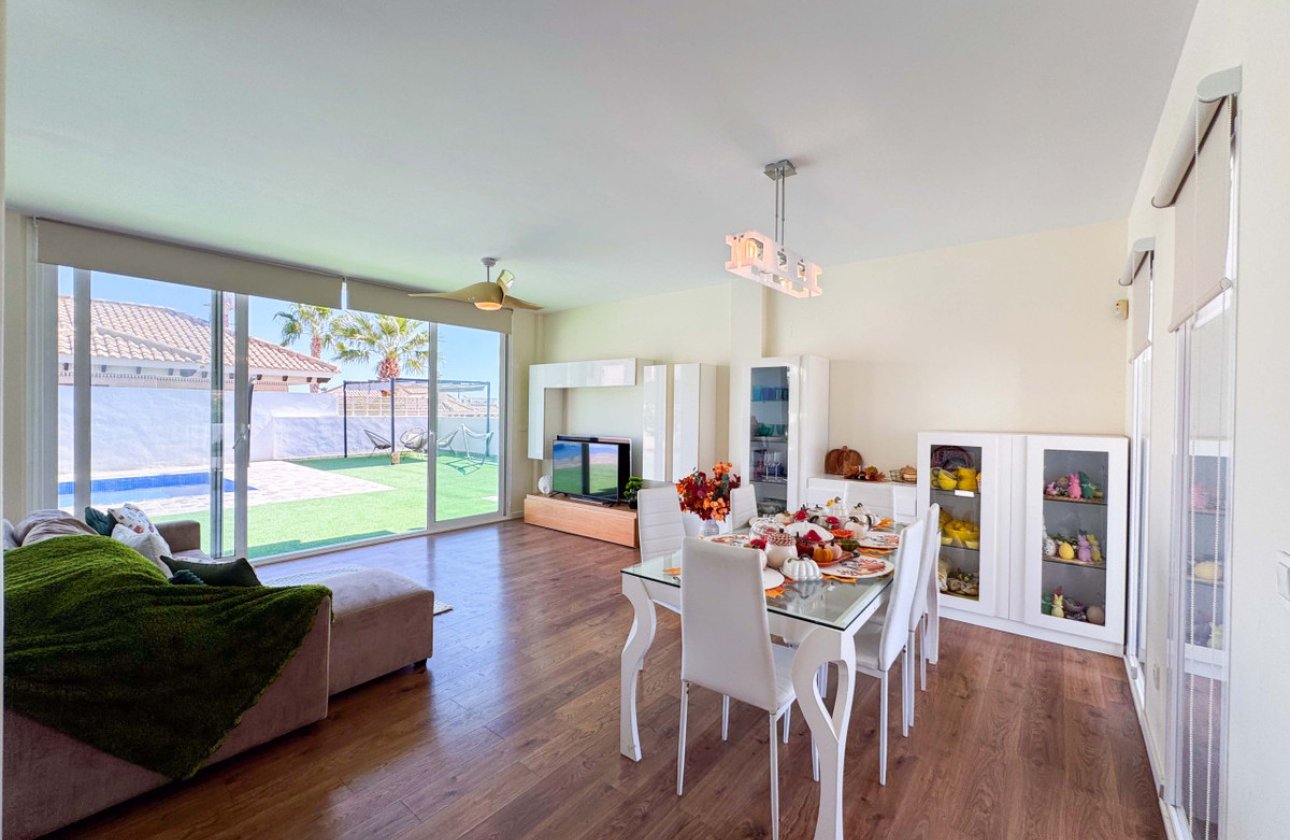 Resale - Villa -
San Fulgencio - San Fulgencio Centro