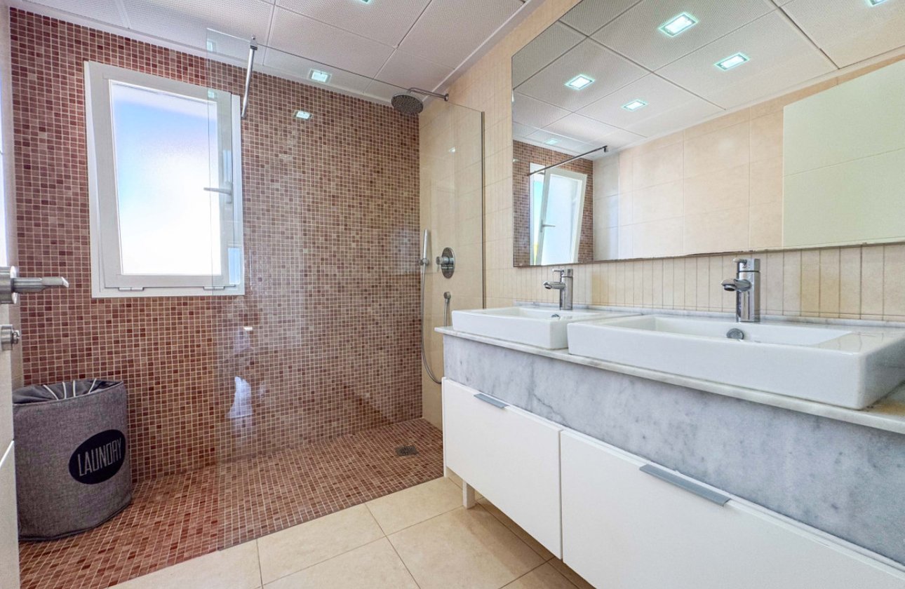 Resale - Villa -
San Fulgencio - San Fulgencio Centro