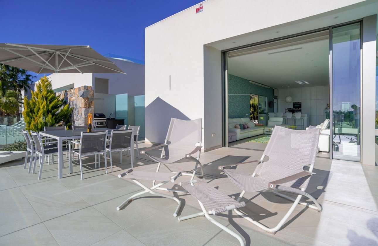 Resale - Villa -
San Miguel de Salinas - Las Colinas Golf