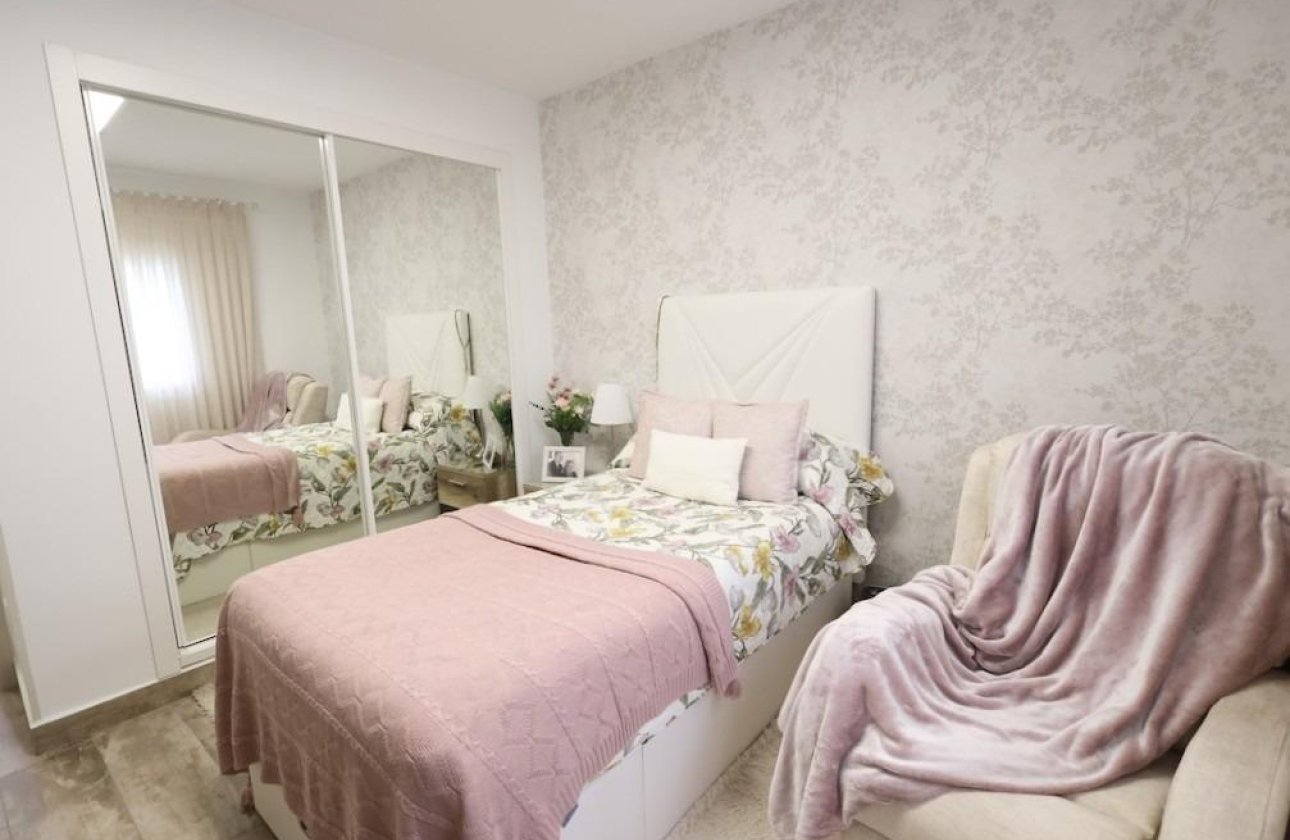 Resale - Villa -
San Miguel de Salinas - Las filipinas