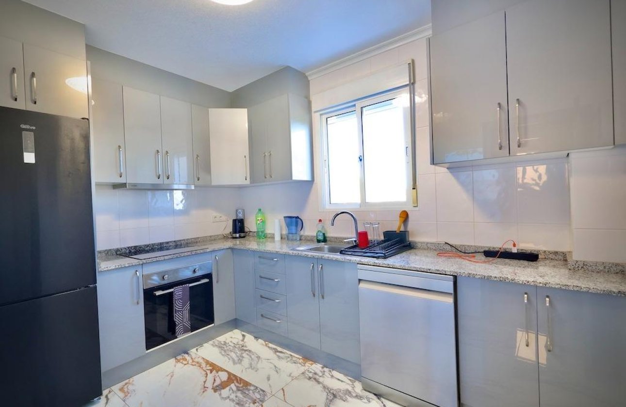 Resale - Villa -
San Miguel de Salinas - Residencial los flamencos