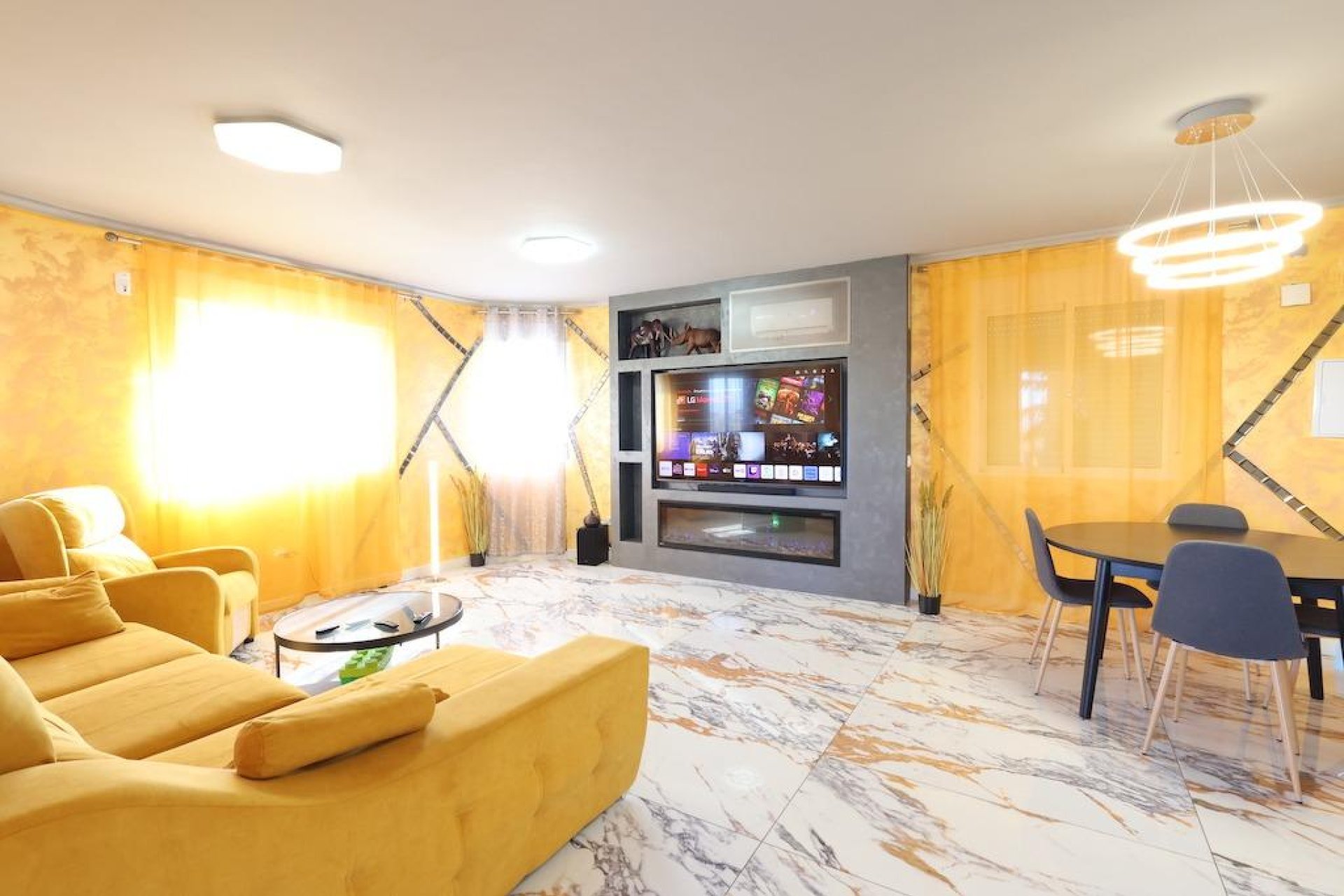 Resale - Villa -
San Miguel de Salinas - Residencial los flamencos