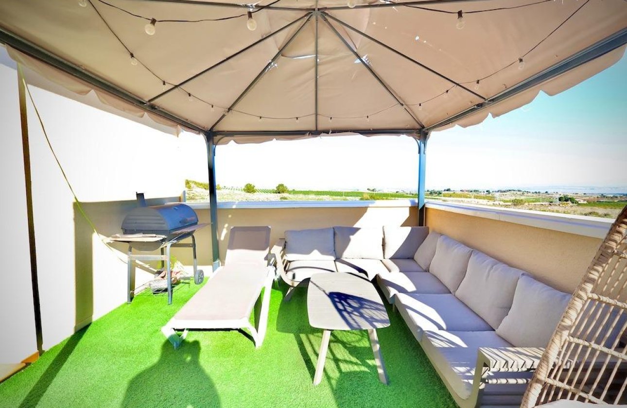 Resale - Villa -
San Miguel de Salinas - Residencial los flamencos