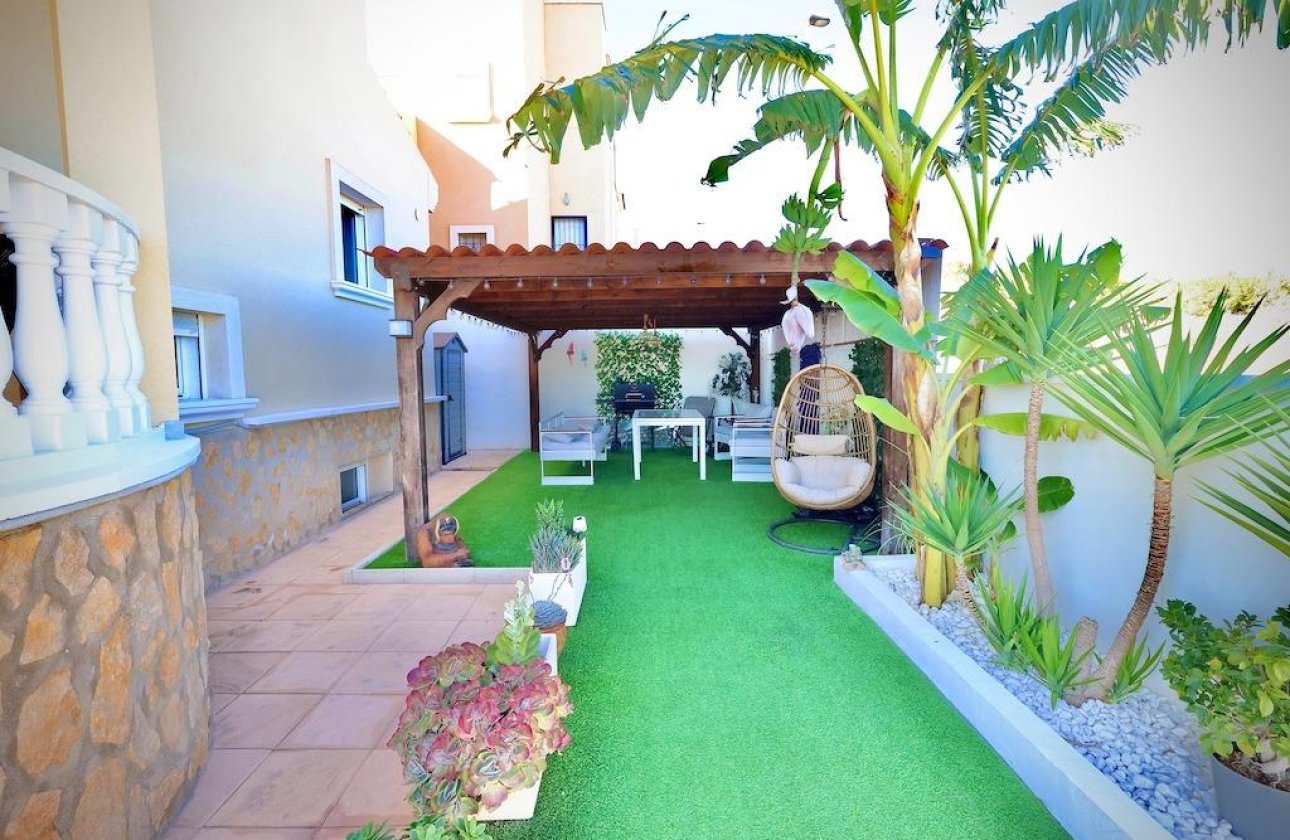 Resale - Villa -
San Miguel de Salinas - Residencial los flamencos