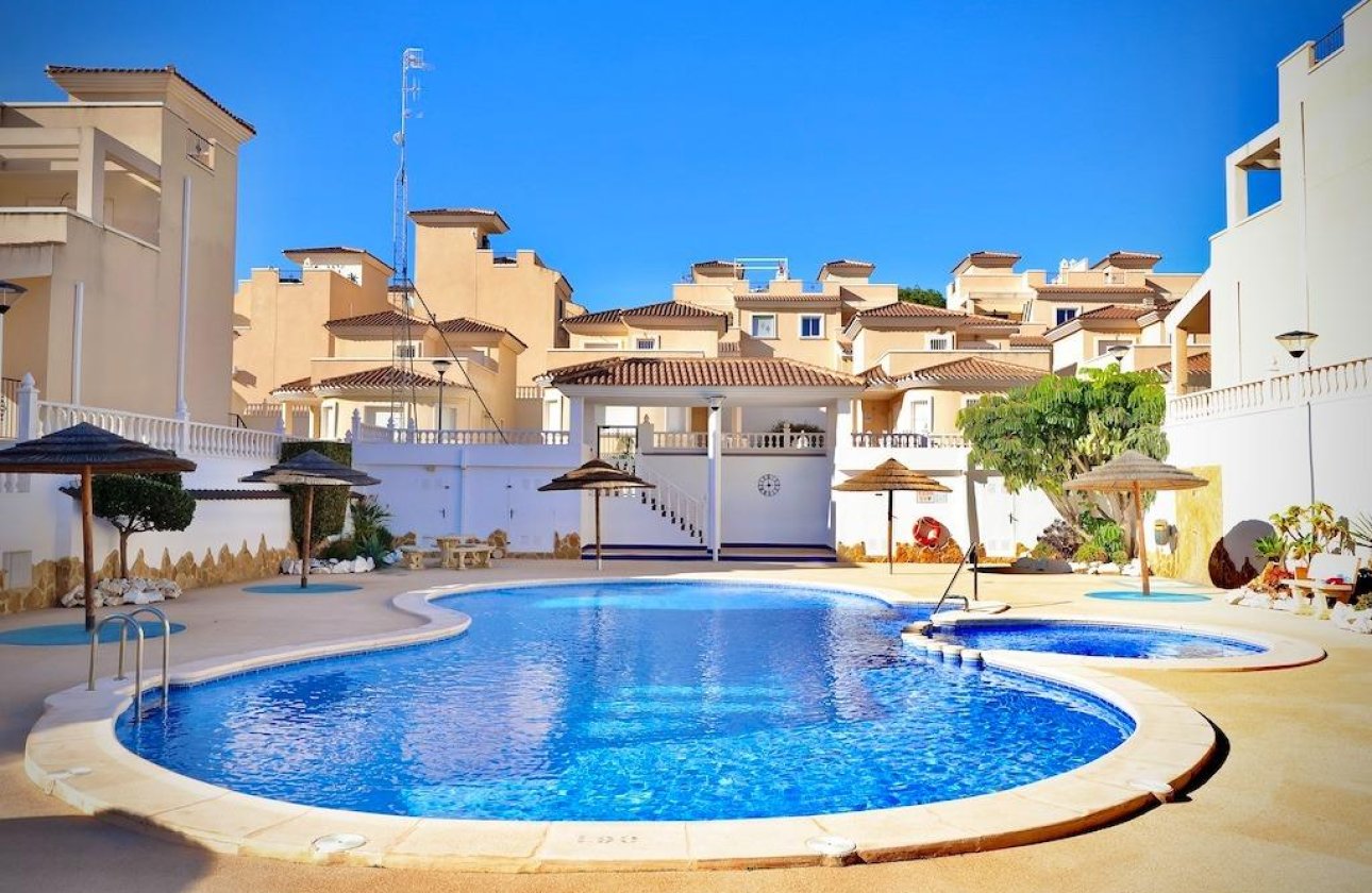 Resale - Villa -
San Miguel de Salinas - Residencial los flamencos