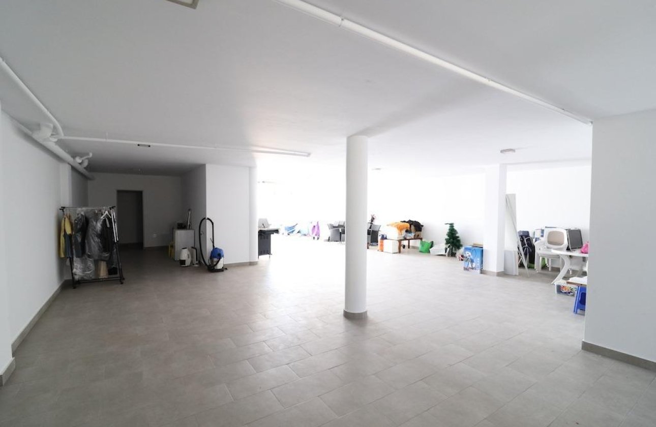 Resale - Villa -
San Miguel de Salinas - Urbanizaciones