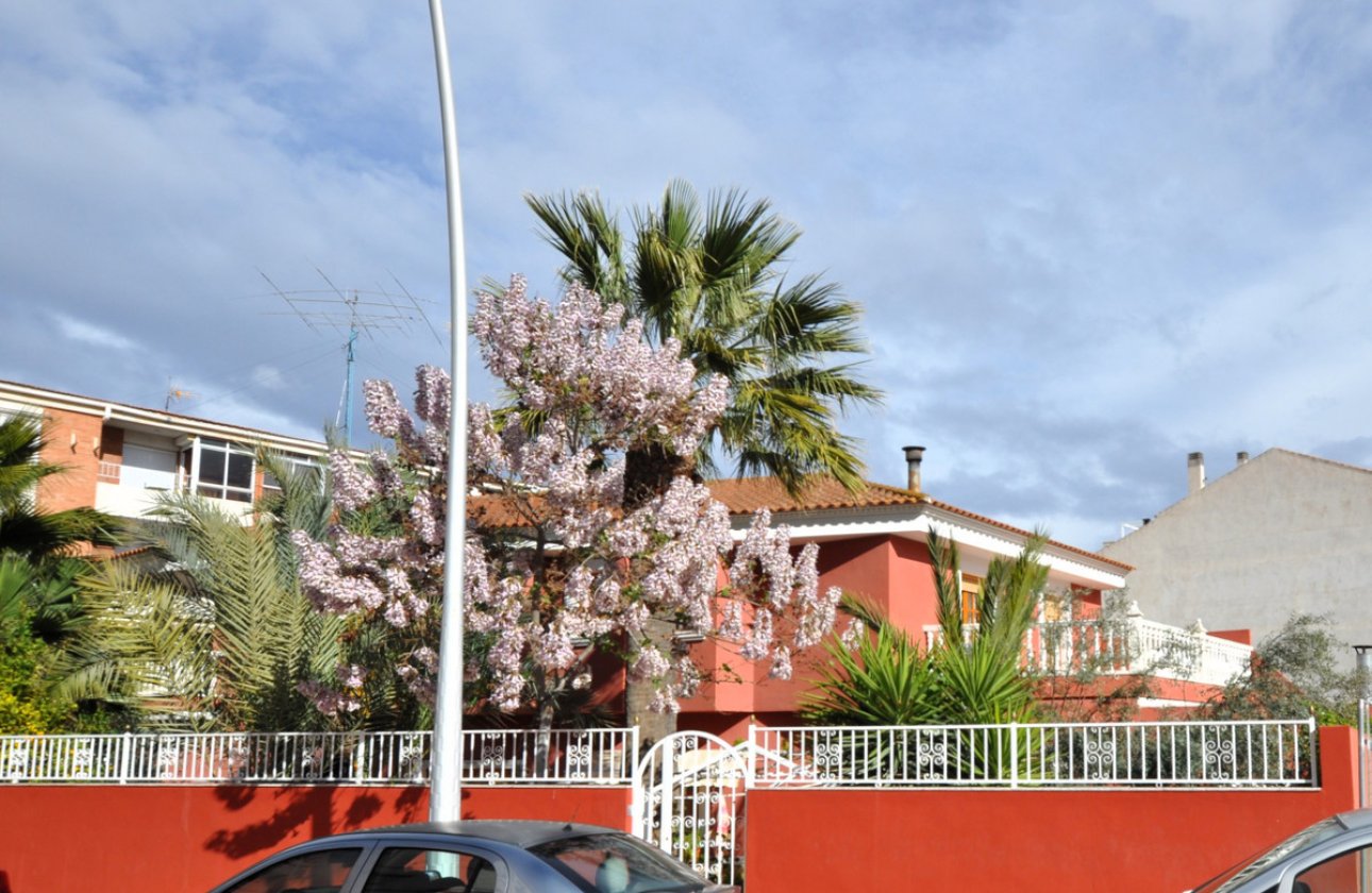 Resale - Villa -
Sax - Sax Centro